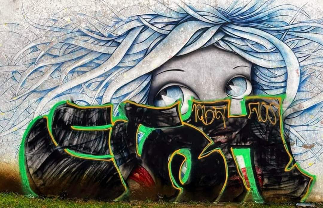 კედლის მხატვრობა დააზიანა უცხო ქვეყნის ორმა მოქალაქემ-ქუთაისის მერია