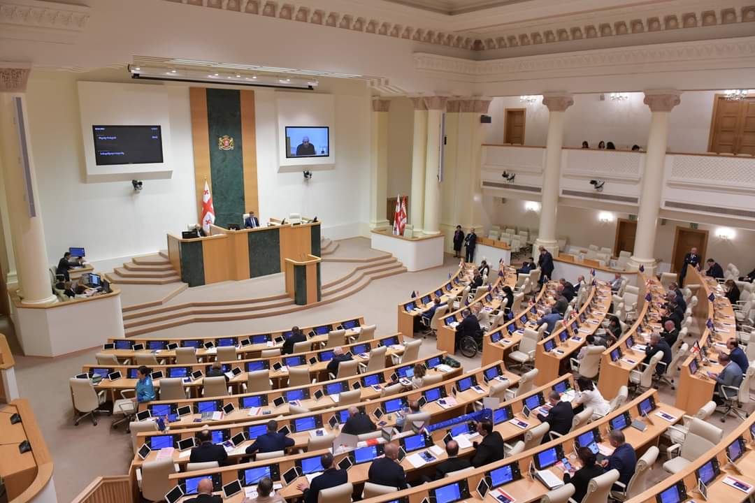 პარლამენტში რუსული კანონის მეორე მოსმენით განხილვა დღეს გაგრძელდება 
