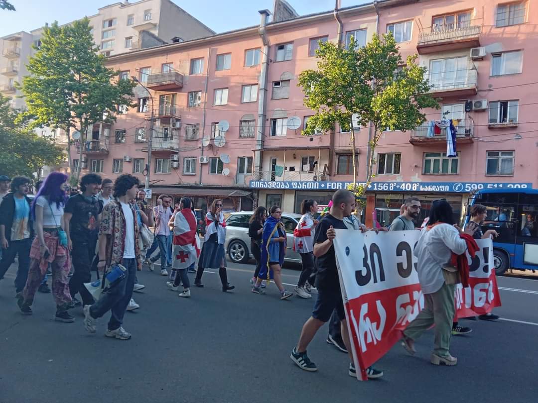 ქუთაისში დღეს მორიგი საპროტესტო მსვლელობა გაიმართა