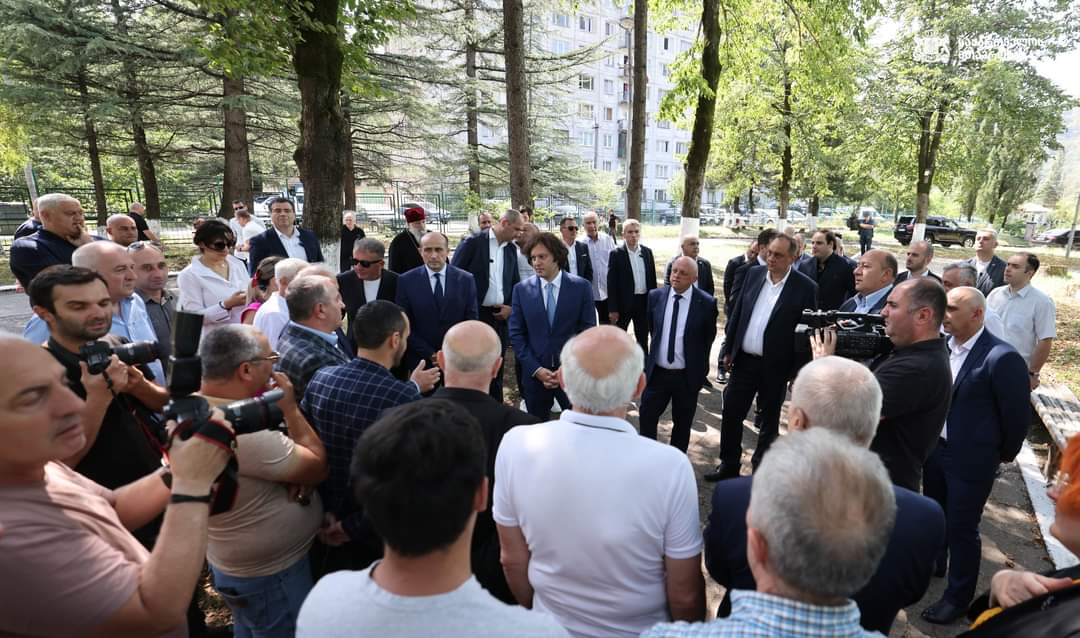 საქართველოს პრემიერი ტყიბულში ჩავიდა