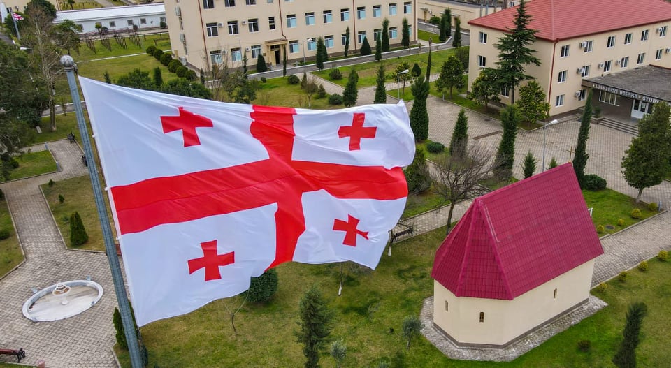 ზვიად შალამბერიძე - ,, ეროვნული დროშა ქართველი ხალხის ძალა და ღირსებაა,,