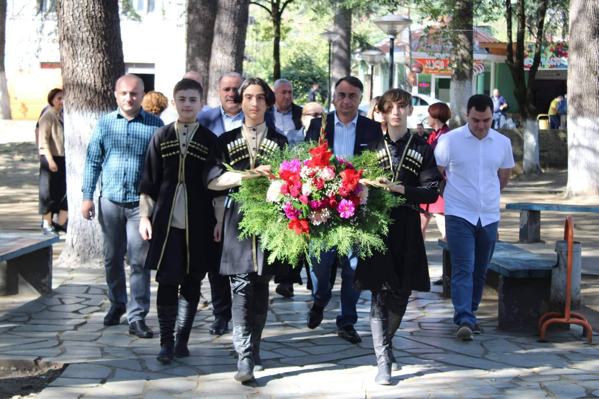 ბაღდათის მუნიციპალიტეტში აფხაზეთის ომის გმირები გაიხსენეს