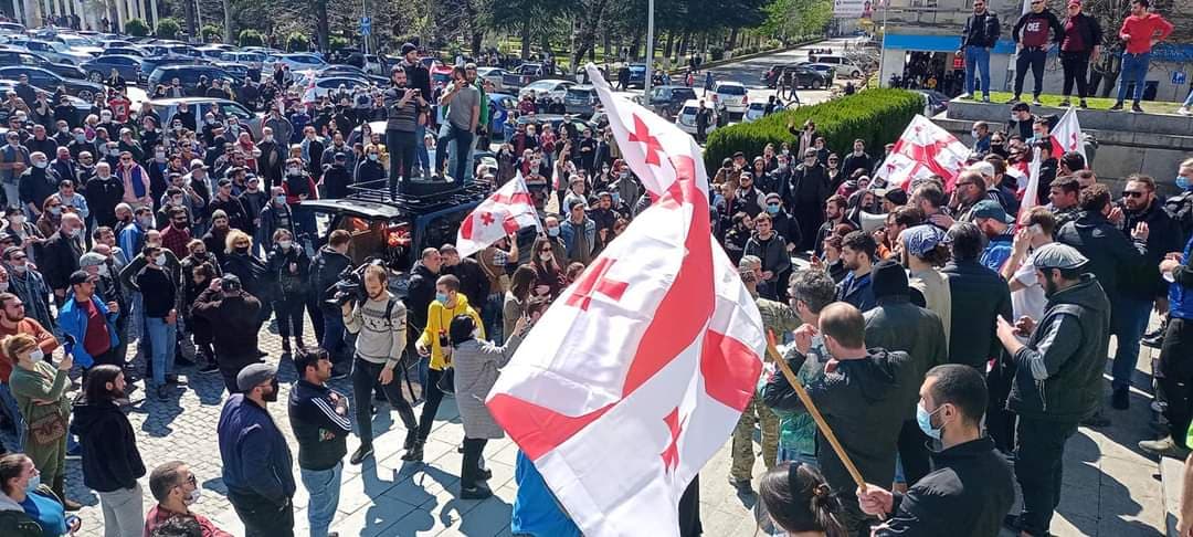 ქუთაისში ,,რიონის ხეობის მცველებს,, სოლიდარობა აქციით გამოუცხადეს