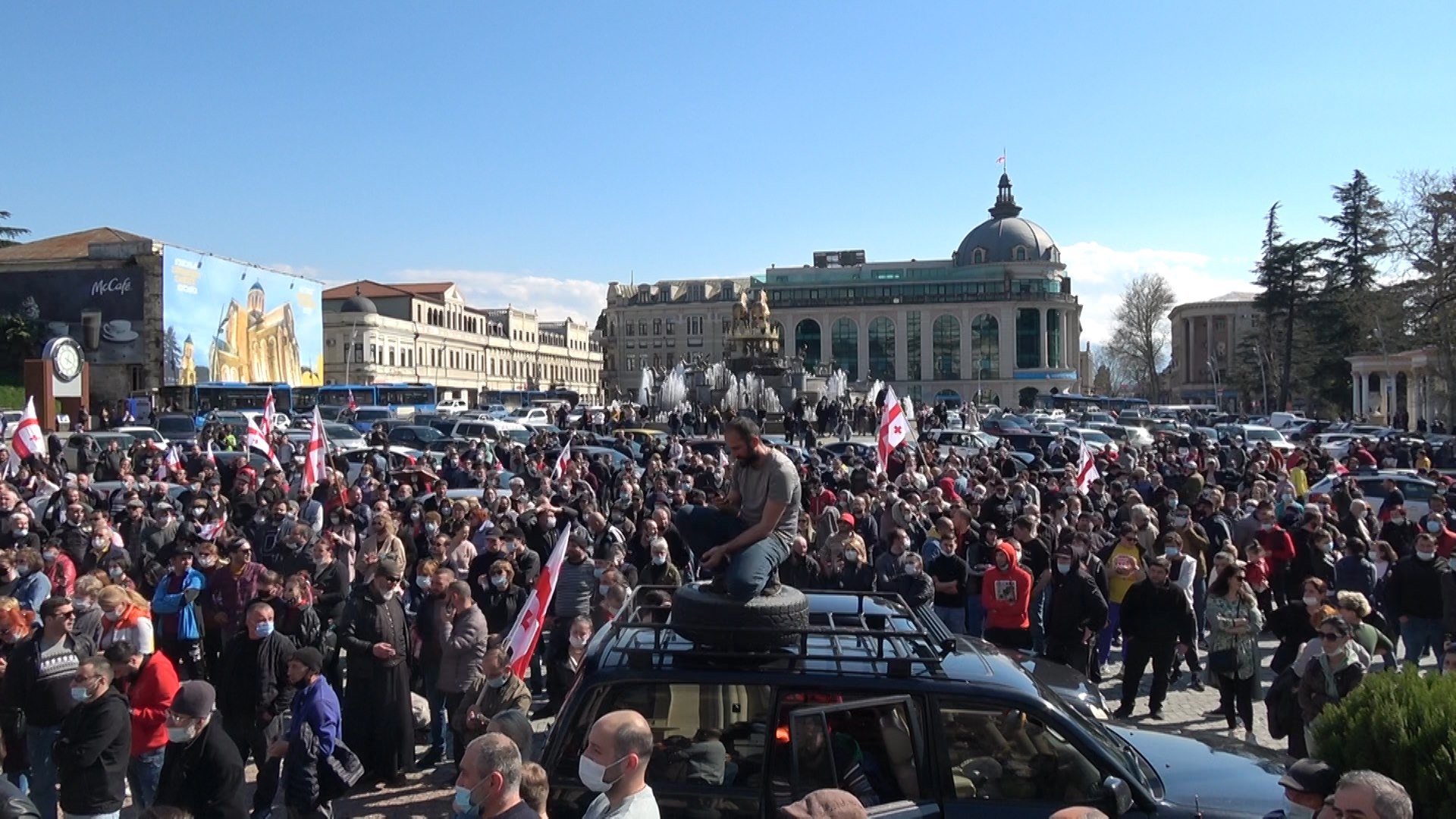 ,,რიონის ხეობის მცველები,, ამაღამ ქუთაისში დარჩებიან -ამ დროისთვის მოედანი პიკეტირებულია