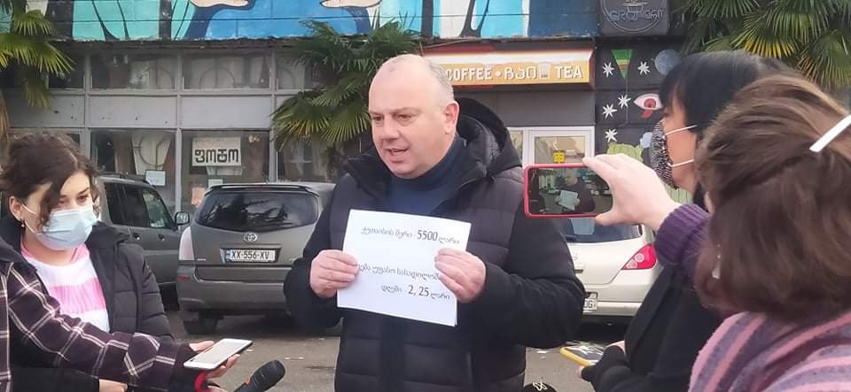 2,25 ლარი  სოციალურად დაუცველი მოქალაქეების კვებისთვის-ენმ-ს წევრმა  ბრიფინგი გამართა
