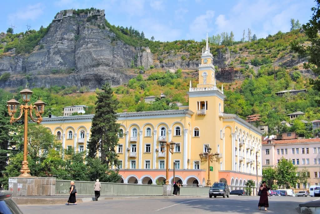 თქვენ ვალდებული ხართ იზრუნოთ ამ ქვეყნის მოქალაქეებზე, განურჩევლად მათი პოზიციისა-მაღაროელები პრემიერს კიდევ ერთხელ მიმართავენ