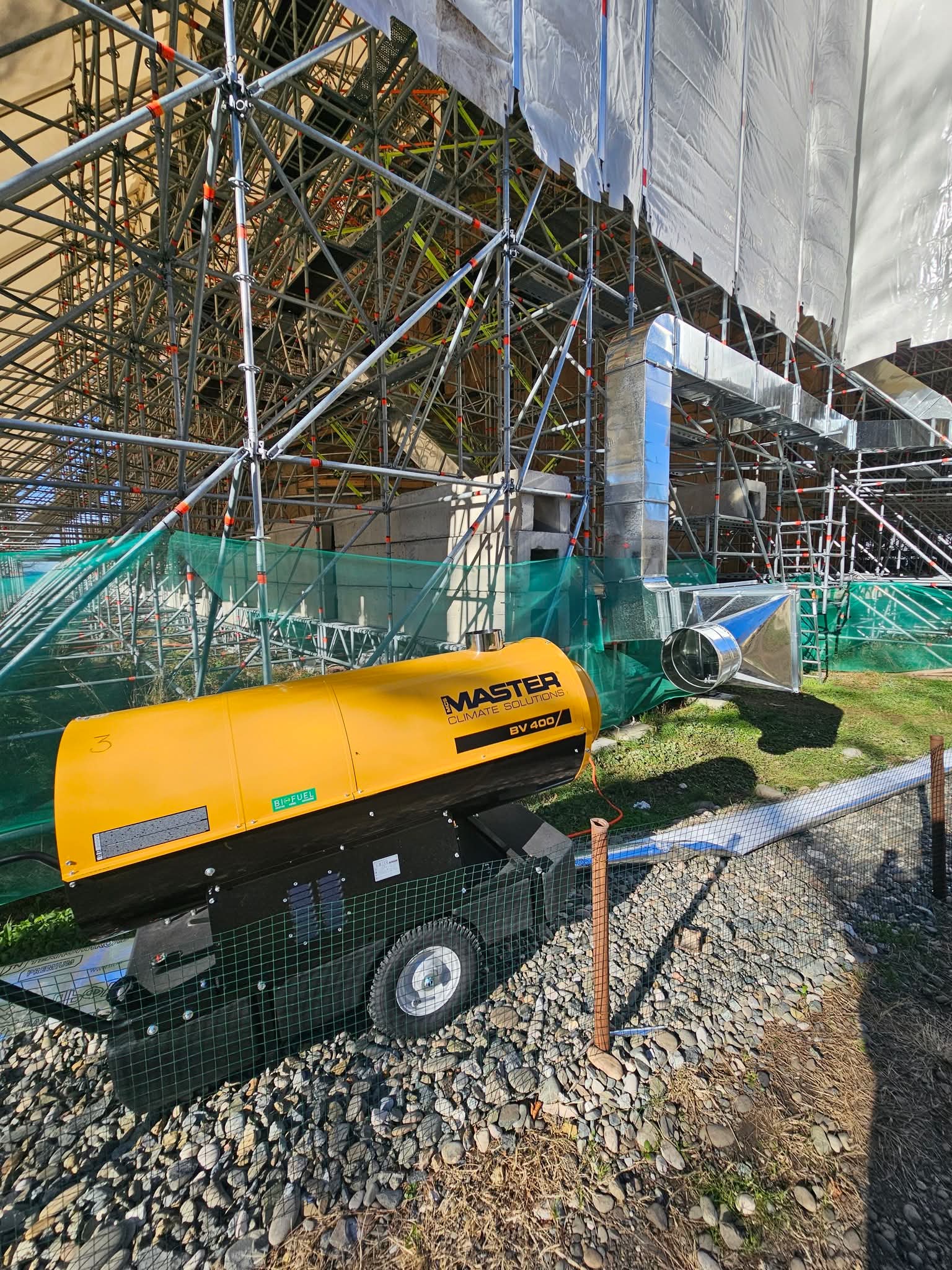 რა ხდება გელათში?- მონასტერში გათბობის სისტემის მონტაჟი დაიწყო