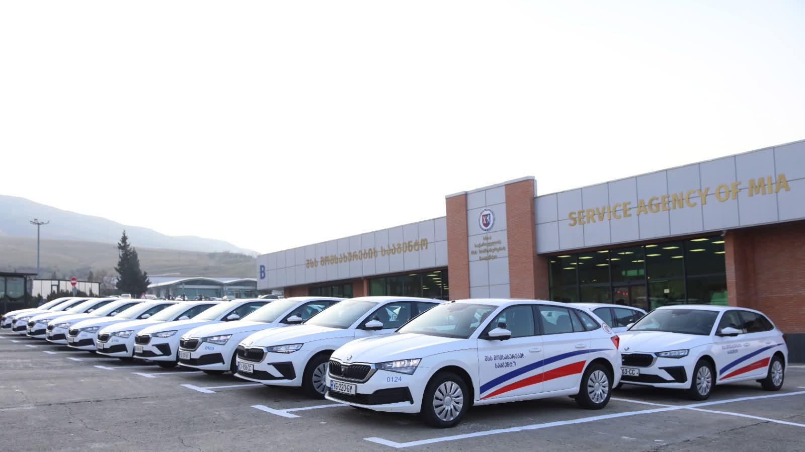 მომსახურების სააგენტოს თანამშრომელი მართვის მოწმობის გამოცდაზე კანდიდატებს ჭრიდა და სამეცადინოდ დაახლოებულ პირთან აგზავნიდა