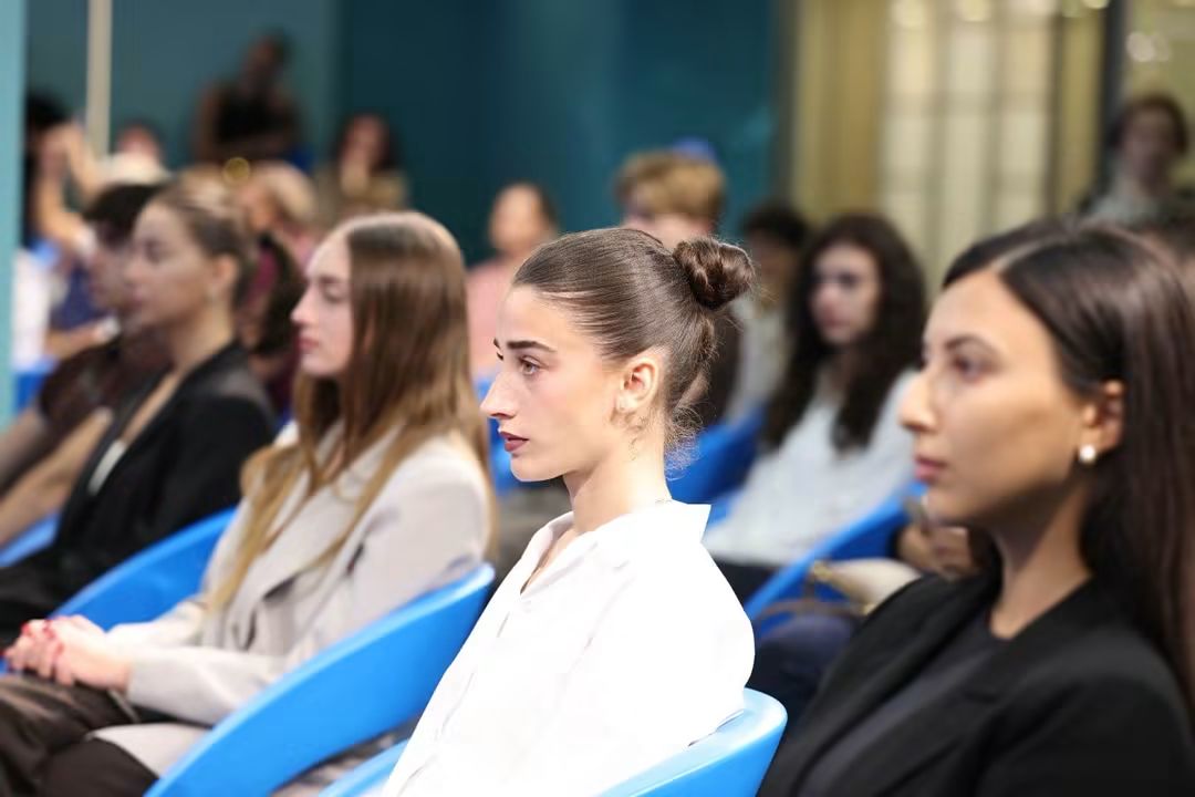ერთიან ეროვნულ გამოცდებზე საუკეთესო შედეგების მქონე ქუთაისელი სტუდენტები დააჯილდოეს
